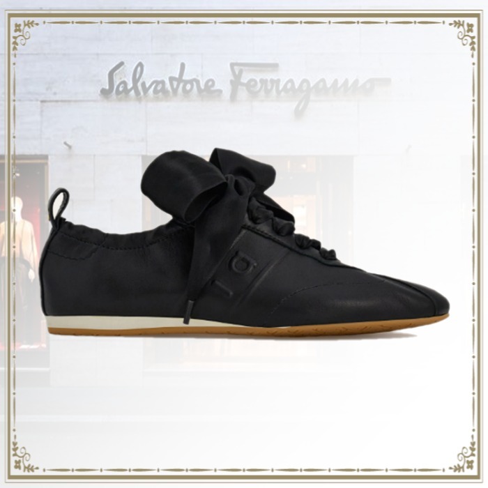 【★完売必至★】 Salvatore Ferragamo ☆ スニーカー