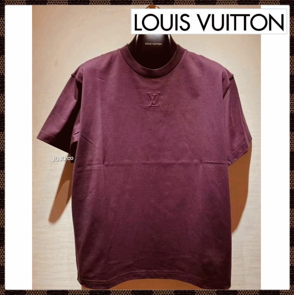 《大人カラーが目を引く♪》Louis Vuitton Tシャツ