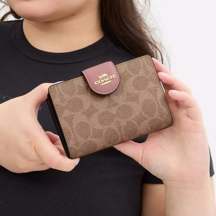 ミディアム コーナー ジップ Coach(コーチ) 折りたたみ財布