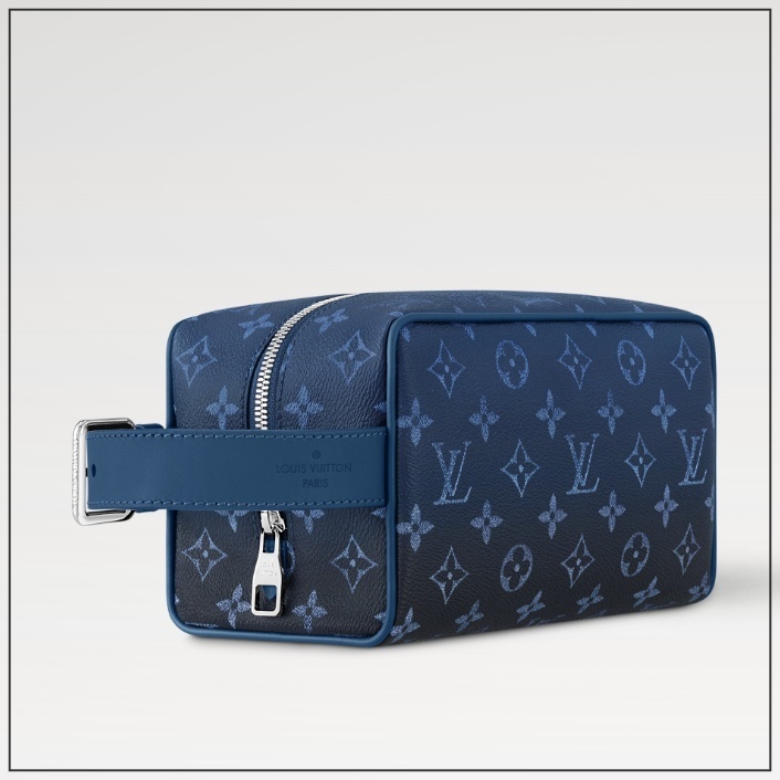 《セカンドバッグにも☆》LV ロッカー ドップ・キット ネイビー