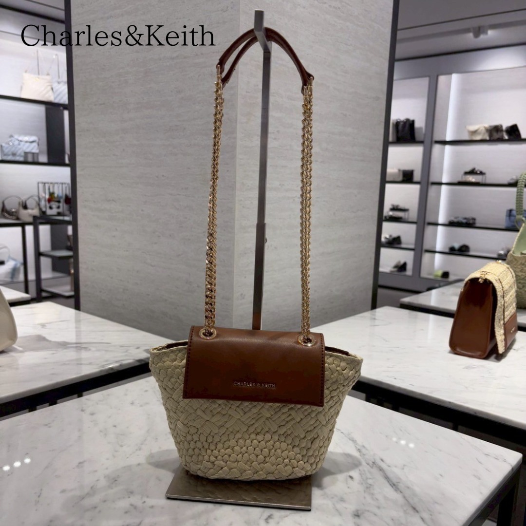 台湾 CHARLES&KEITH Shalia ストロー チェーンバッグ