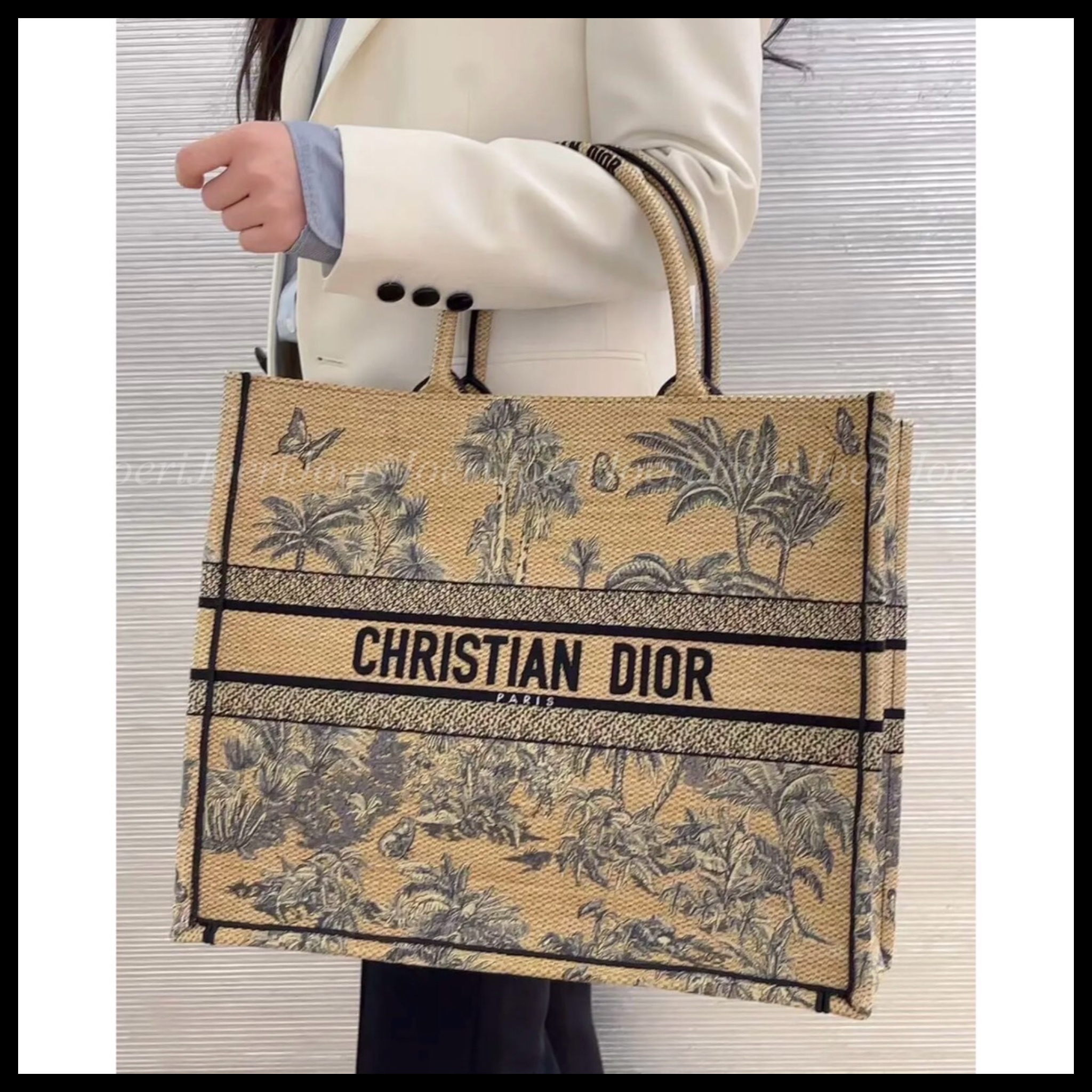 【お洒落で機能性も◎】Dior Dioriviera Book Tote ラージ