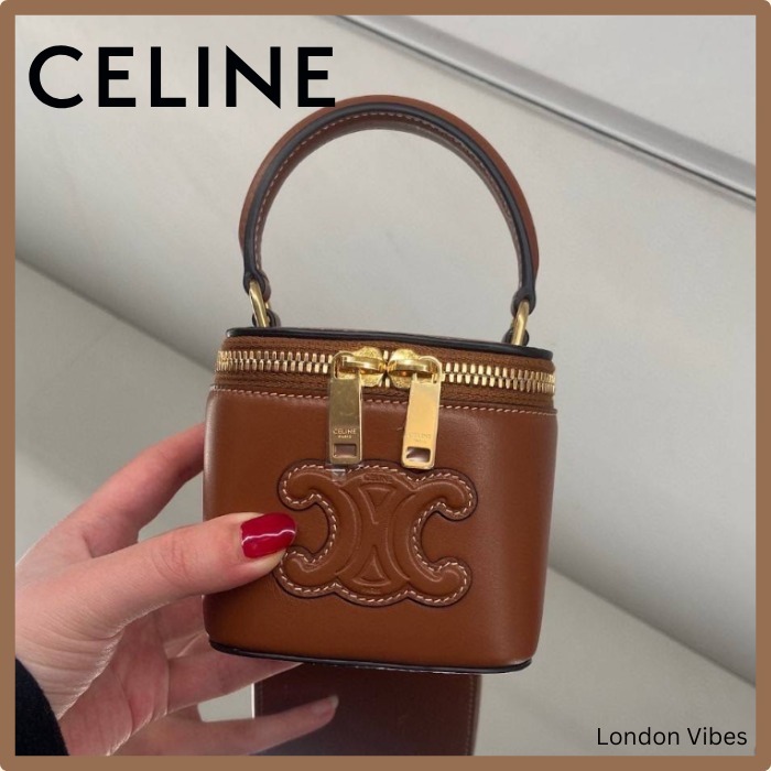 ミニサイズで可愛い♪ CELINE トリオンフ ヴァニティー