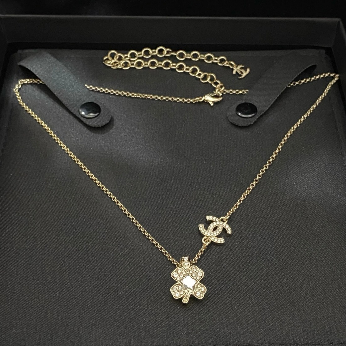 《身に着けるたび、ときめく名品》CHANEL CCマーク ネックレス