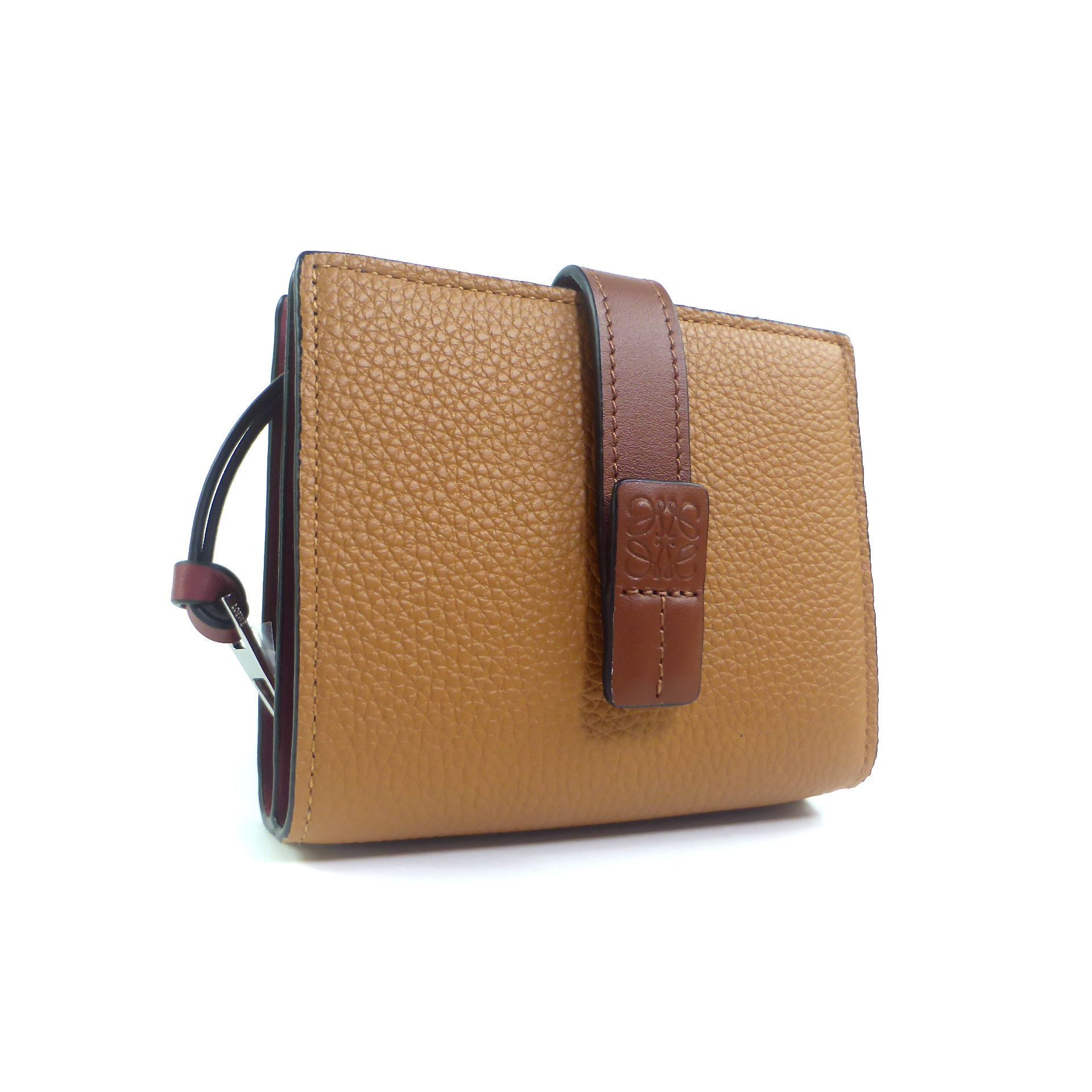 国内即発【LOEWE】ジップウォレット C660Z41X01ライトキャラメル