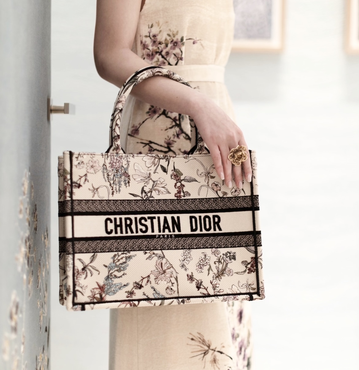 【柔らかな色彩♪】DIOR★Dior Book Tote バッグ ミディアム