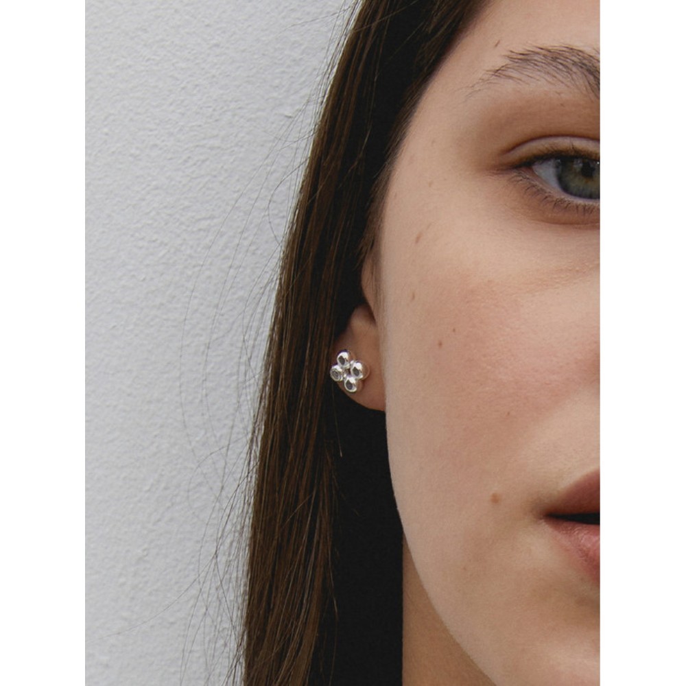 ★MIDNIGHT MOMENT.★ push ball earring