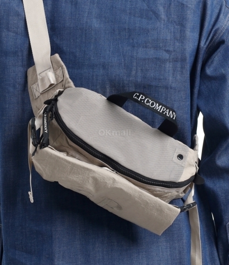 CP COMPANY｜SLINGBAGS (Plain Paper Touch Waistbag (18CMA