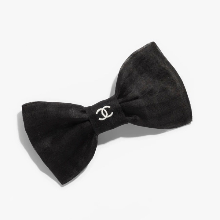 《涼し気素材♥プレゼントにも》CHANEL ボウ バレッタ