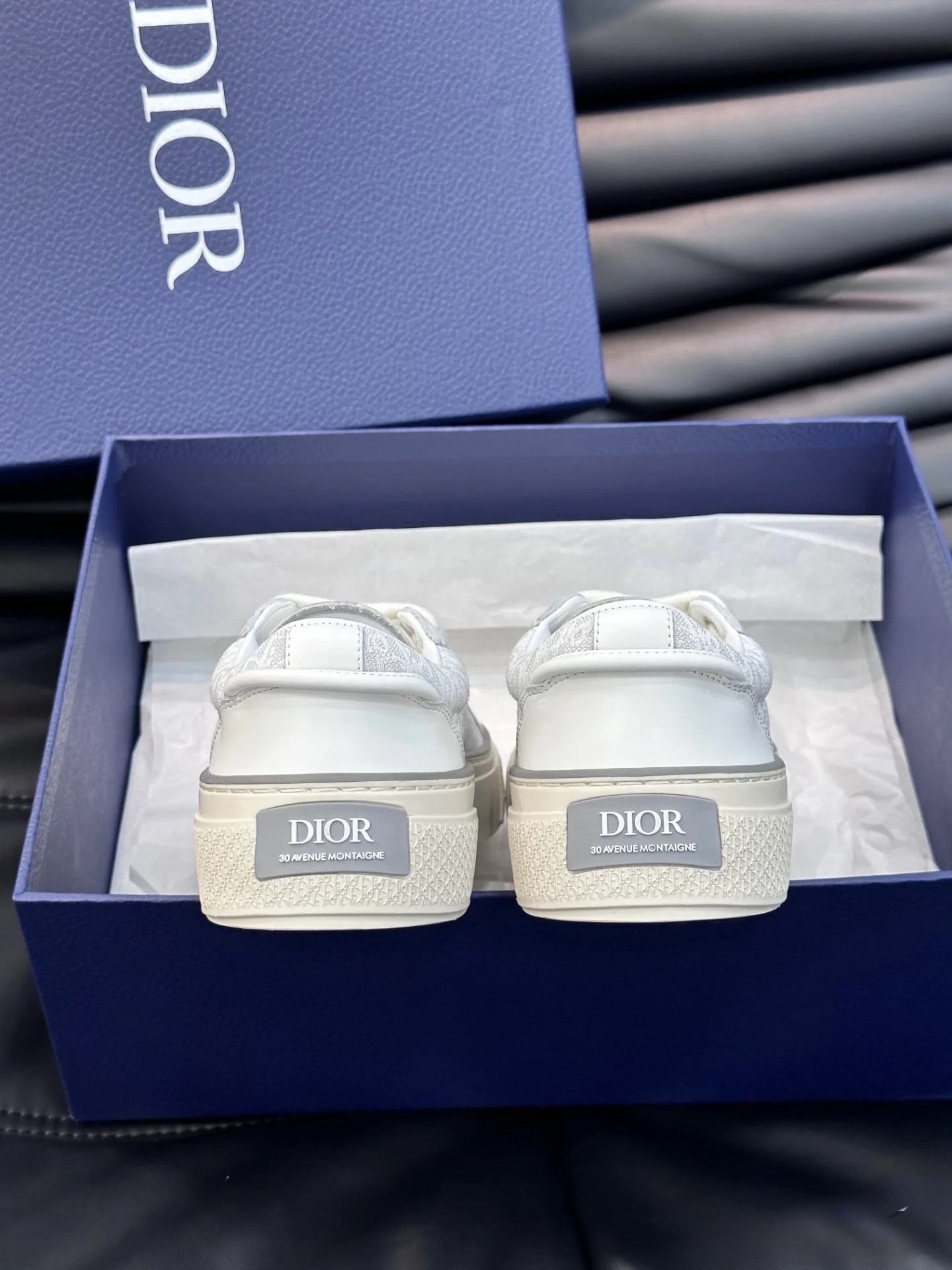 【シンプルながら存在感たっぷり☆】Dior 《B33》スニーカー