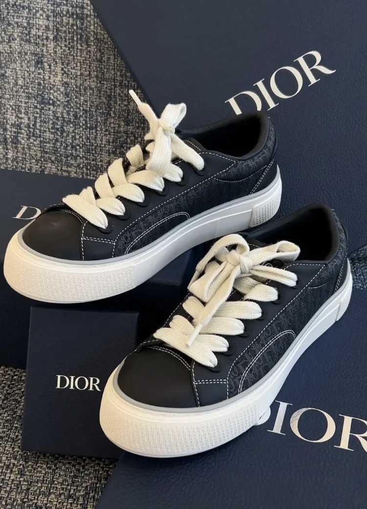 【シンプルながら存在感たっぷり☆】Dior 《B33》スニーカー