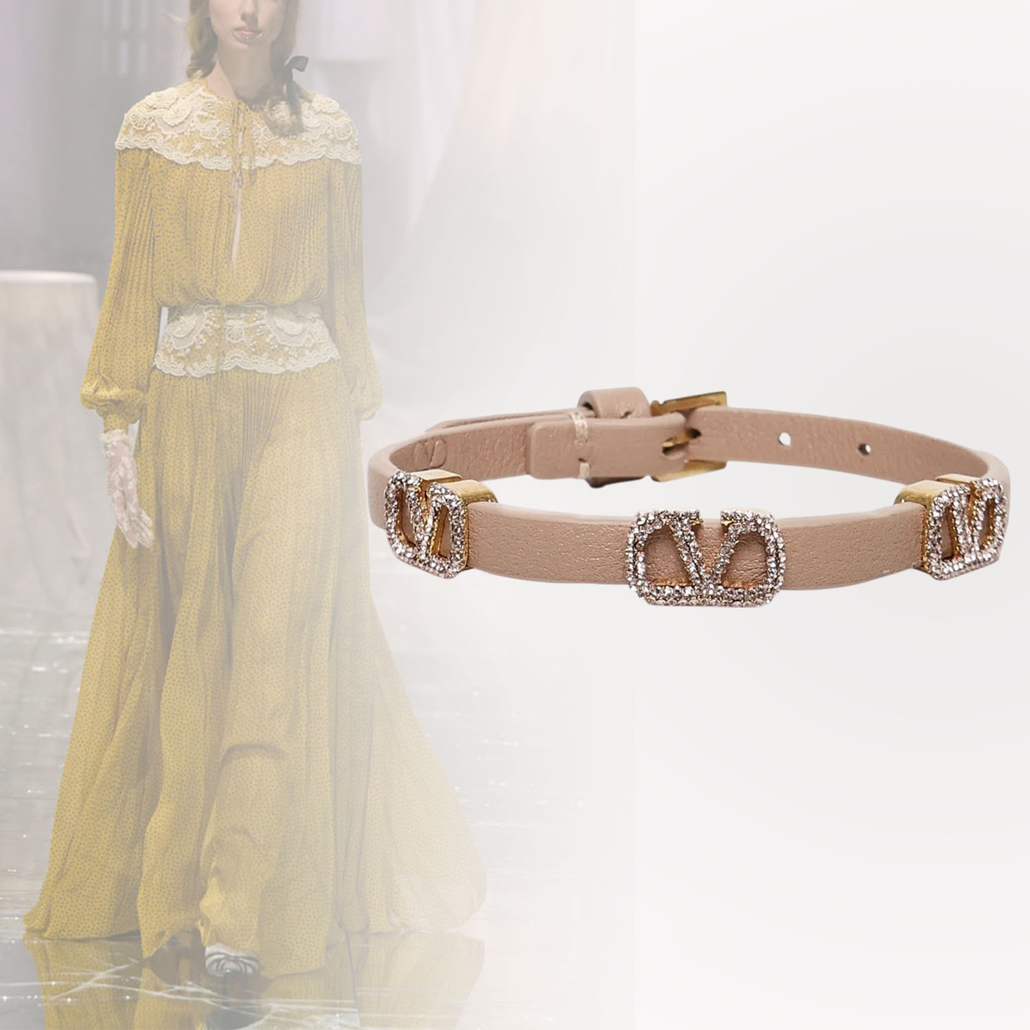 ◆VALENTINO◆Vロゴ装飾付きブレスレット