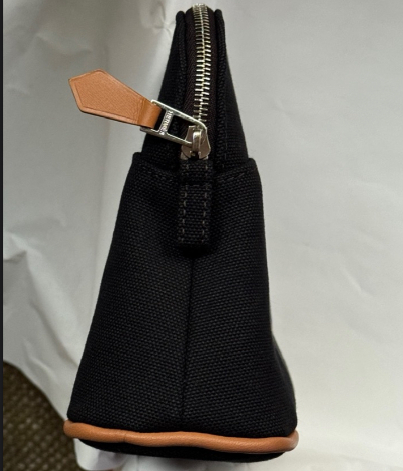 【人気カラー/国内品薄】HERMES《ボリード》ミニポーチ