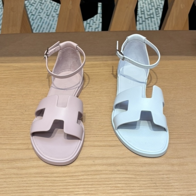 HERMES Santoriniサンダル