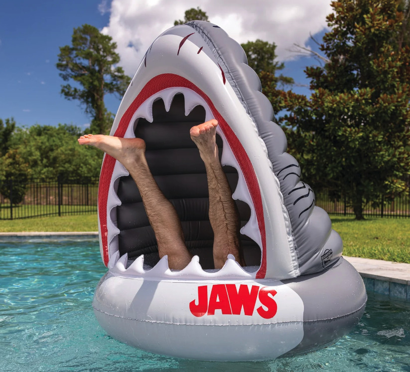 ビーチやプールに！ Jaws シャーク サメ 浮き輪 鮫 ジョーズ