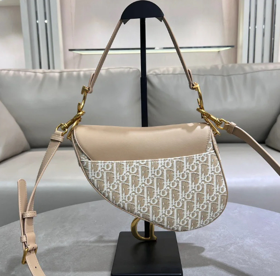 Dior《Saddle バッグ》ナチュラル Oblique カーフ/コットン 直営