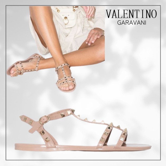 【VALENTINO GARAVANI】サマーロックスタッド フラットサンダル