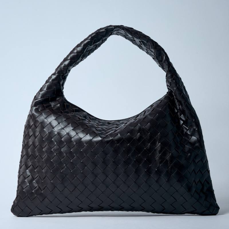 関税込/国内発送《BOTTEGA VENETA》ホップ