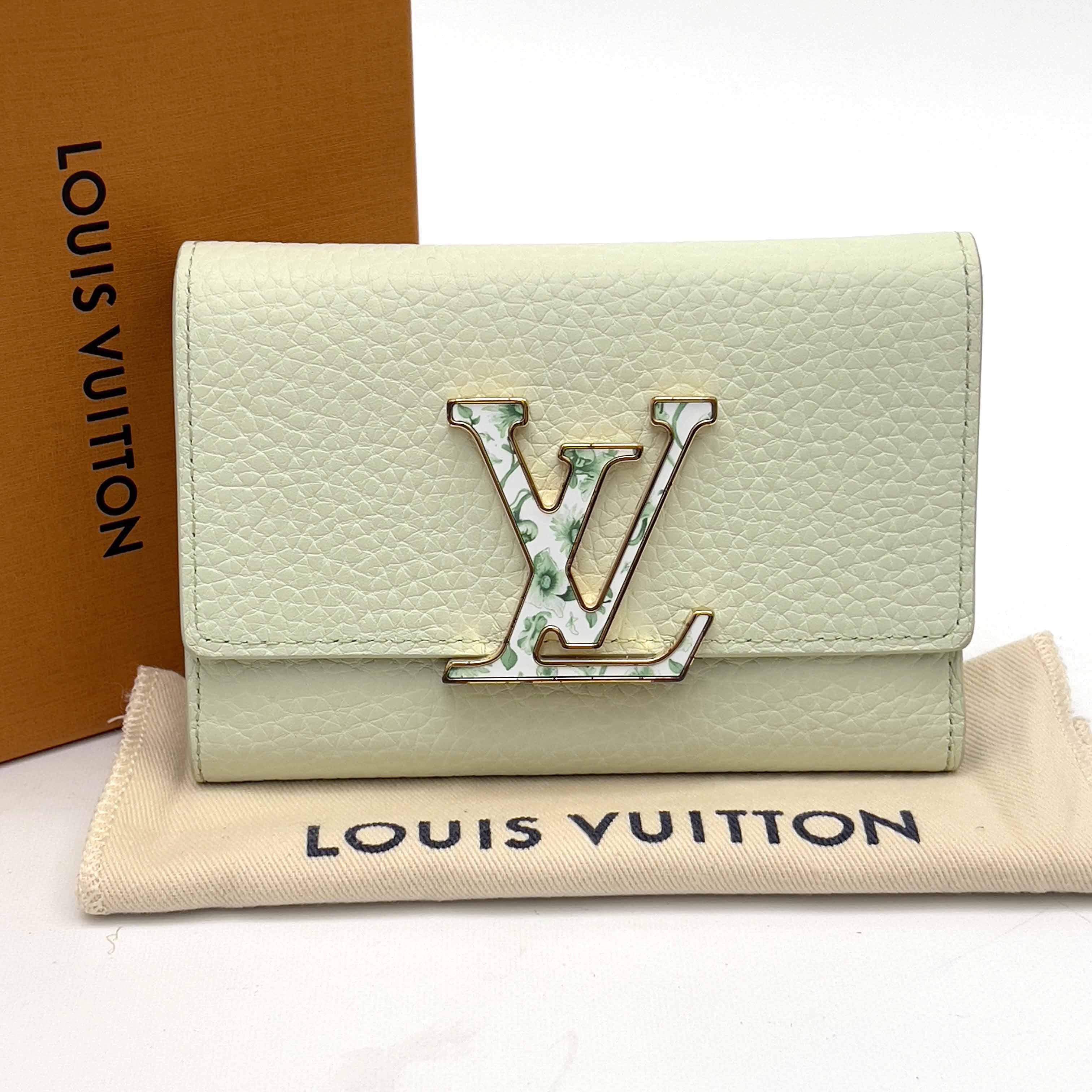 LOUIS VUITTON ポルトフォイユ・カプシーヌ コンパクト レザー