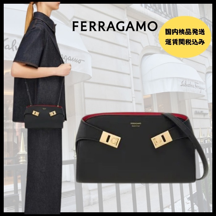 人気!【Ferragamo】Hug ミニ クロスボディバッグ