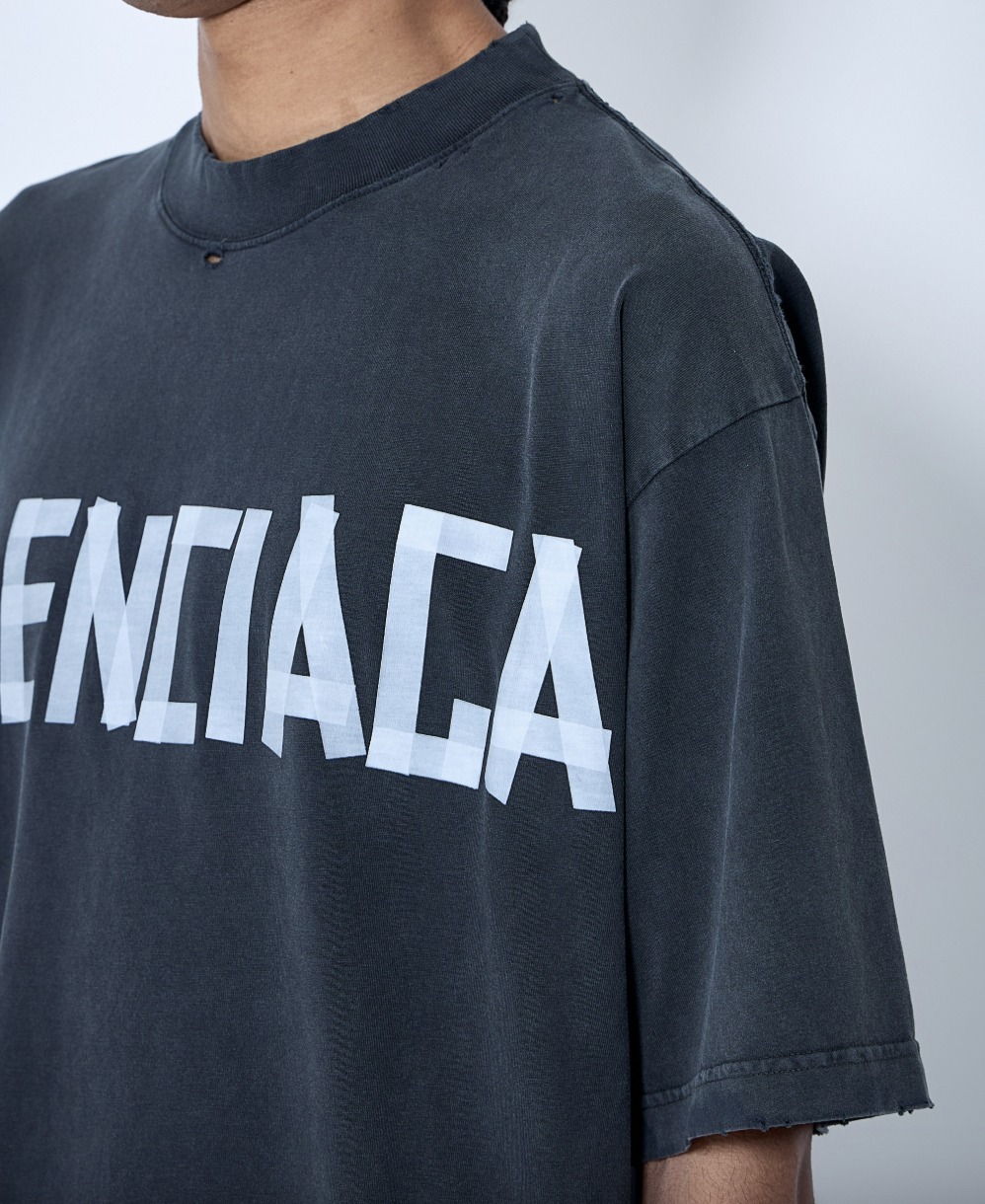《BALENCIAGA》Tape Type T シャツ ビンテージブラック