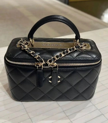 CHANEL《魅力が溢れる》シャネル バニティバッグ トップハンドル