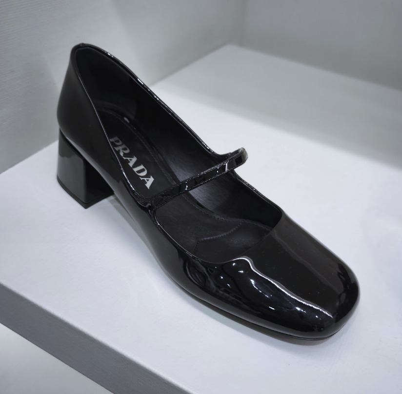 【PRADA】DNC720 パテントレザー メリージェーン
