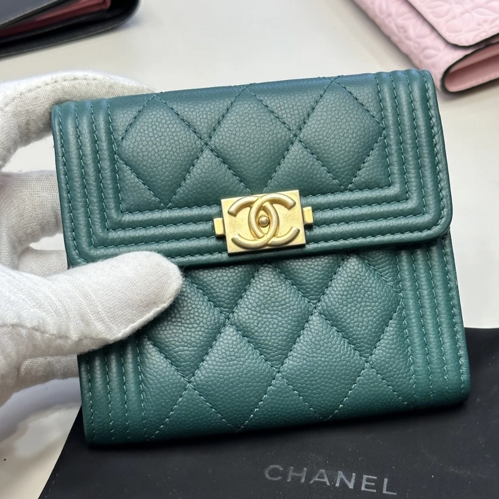 《シックで大人っぽい♪》CHANEL★ボーイシャネル 三つ折り財布
