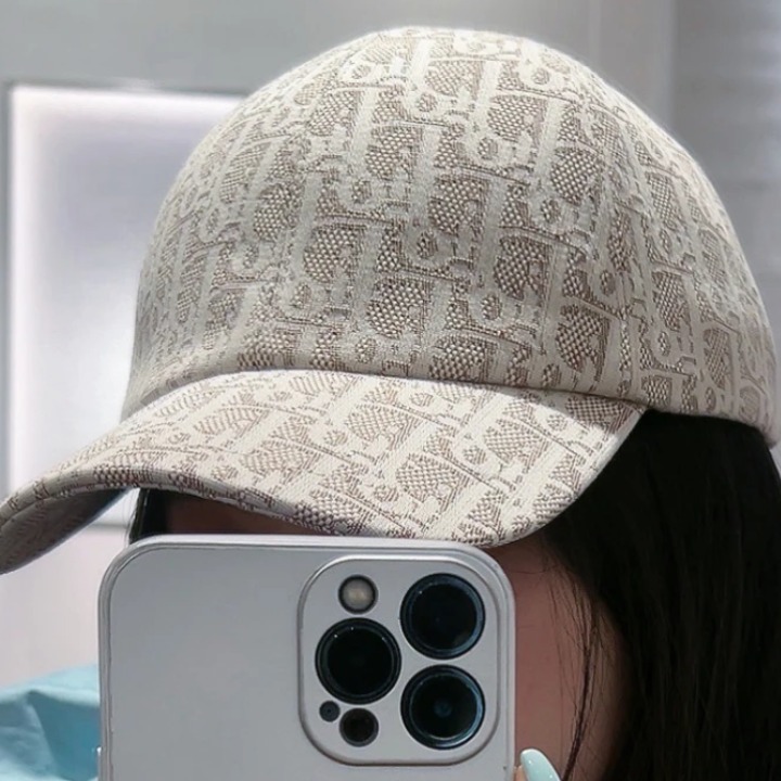 《洗練されたストリートエレガンス》Dior D-Player キャップ
