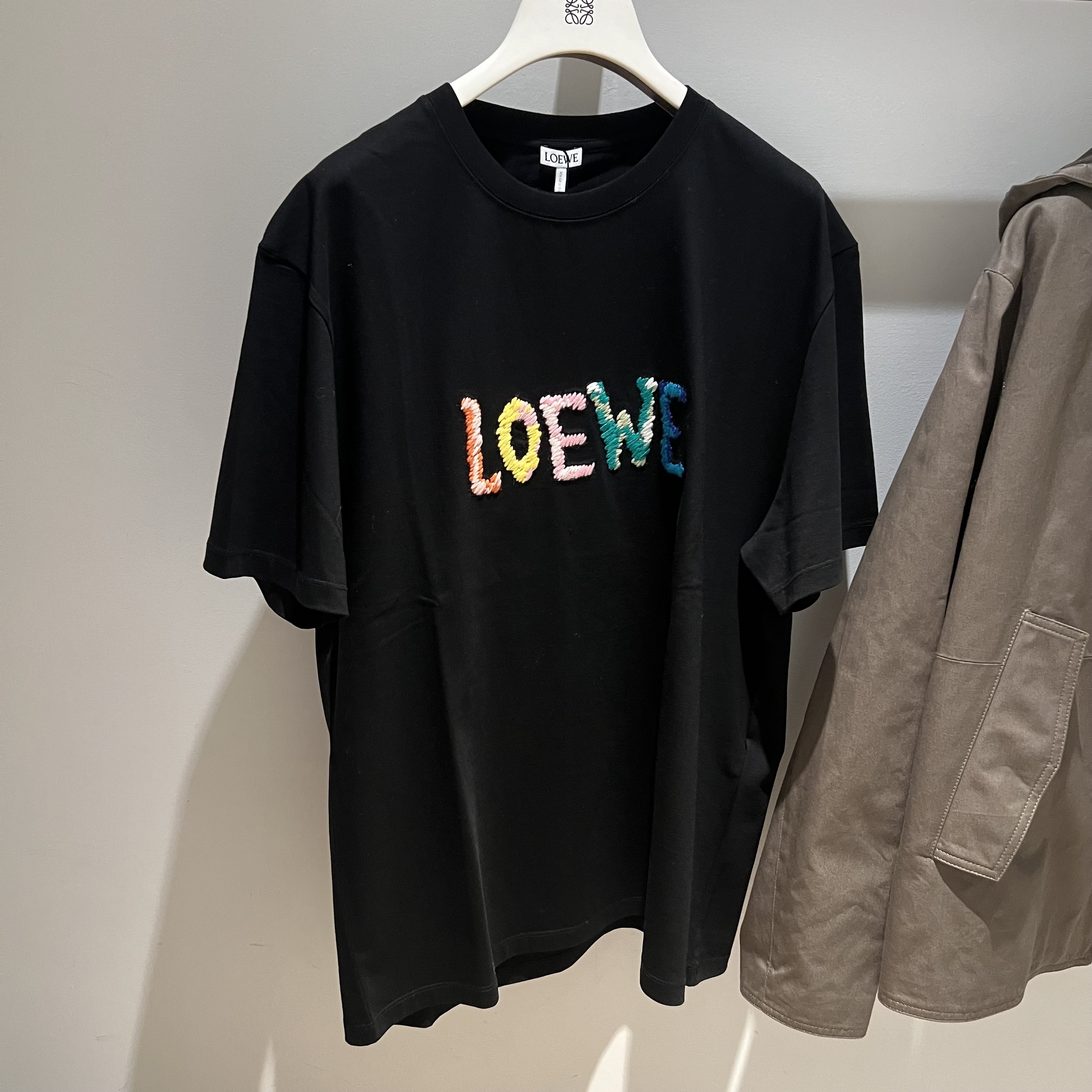 【LOEWE直営】SALE！ 刺繍 Tシャツ ルースフィット