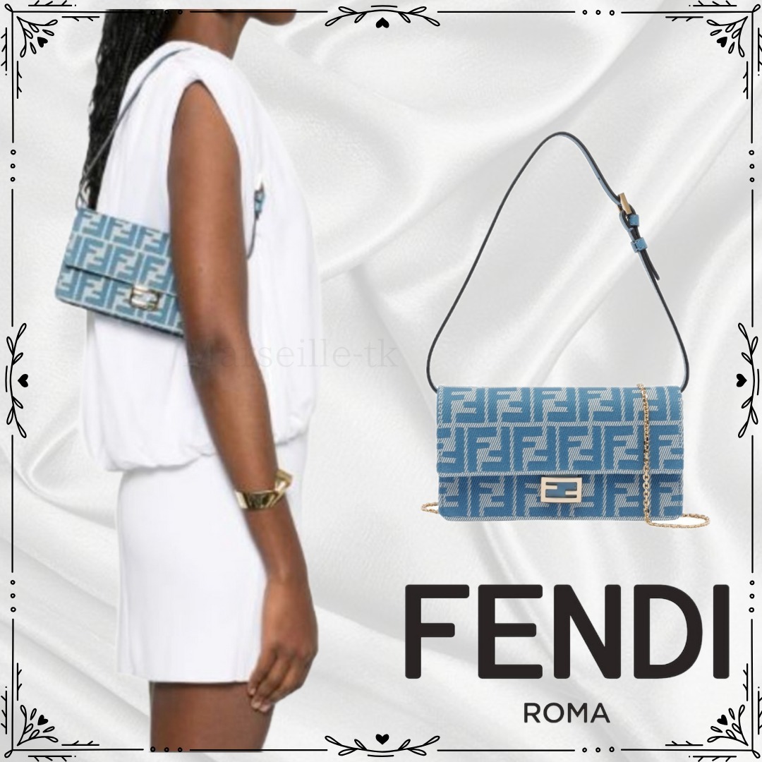 ★FENDI★ チェーンバッグ WALLET ON CHAIN BAGUETTE 8M0498AUNJ