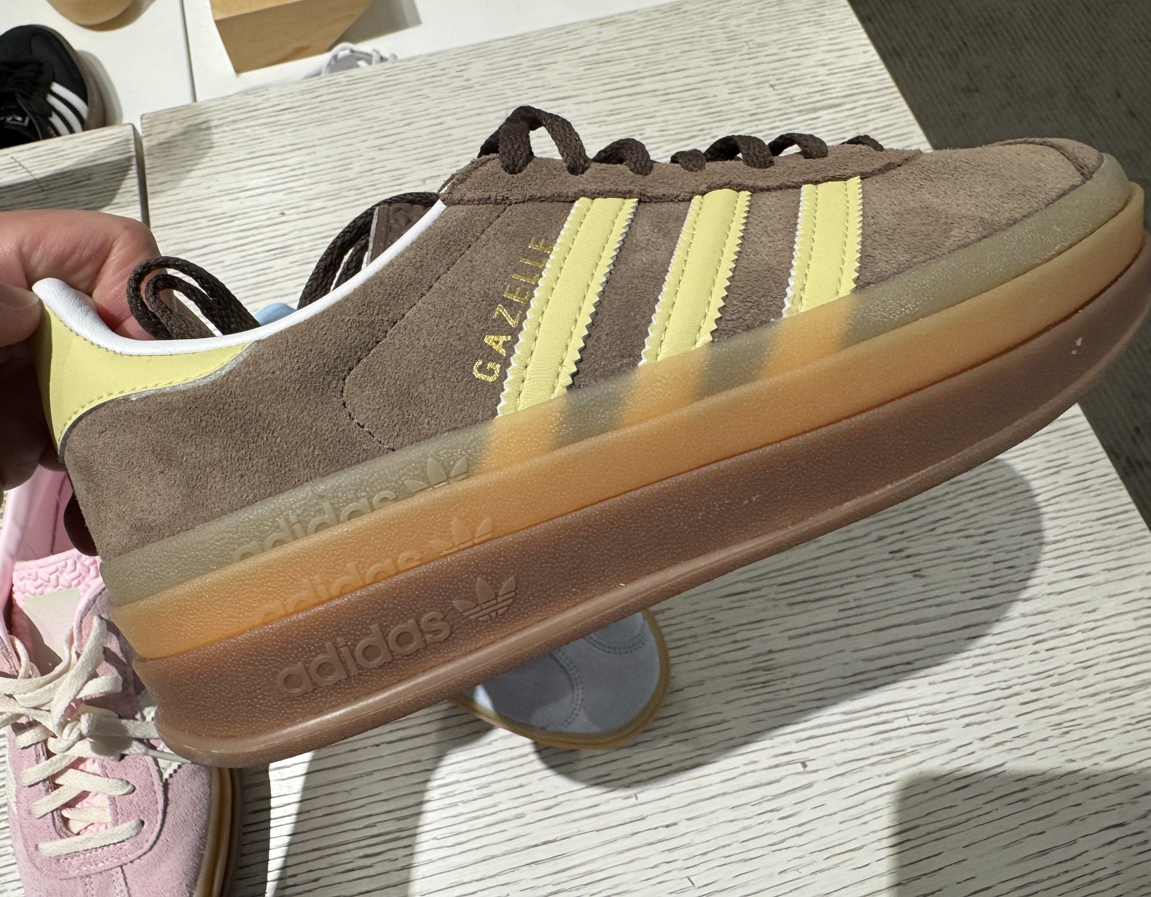 adidas ガゼルボールド レディース スニーカー