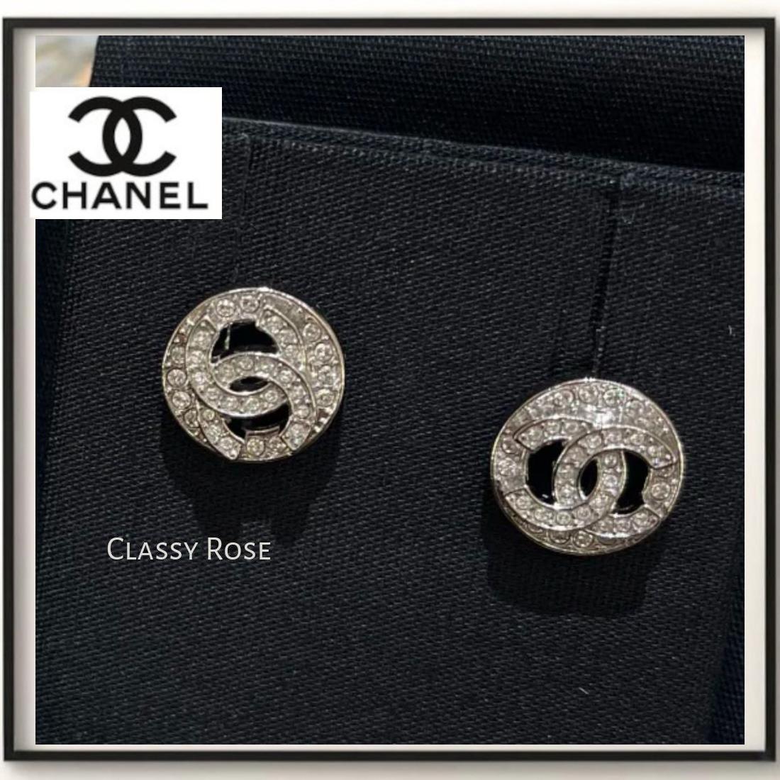 【CHANEL★シンプルで合わせやすい】 ピアス ロゴ
