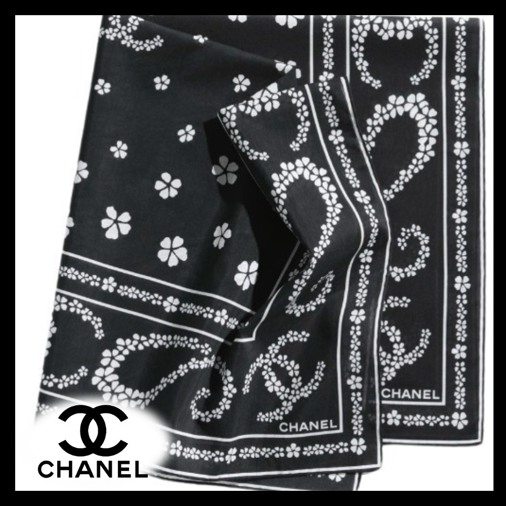 上品コーデに格上げ♡【CHANEL】スカーフ バンダナ シルク