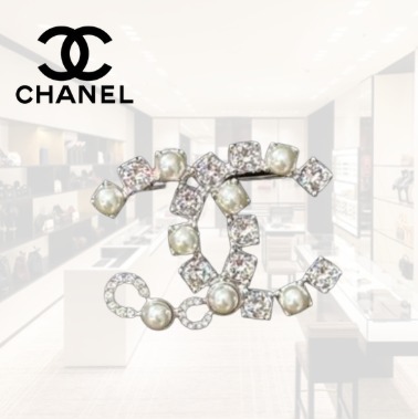 クリスタルとパールが素敵♪【CHANEL】ブローチCOCO