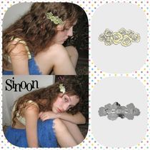 [Sinoon]GATHERED PETALS ヘアピン★新作・25SS★韓国★関税込み sinoon(シヌーン) ヘアアクセサリー(レディース) - 海外通販のBUYMA
