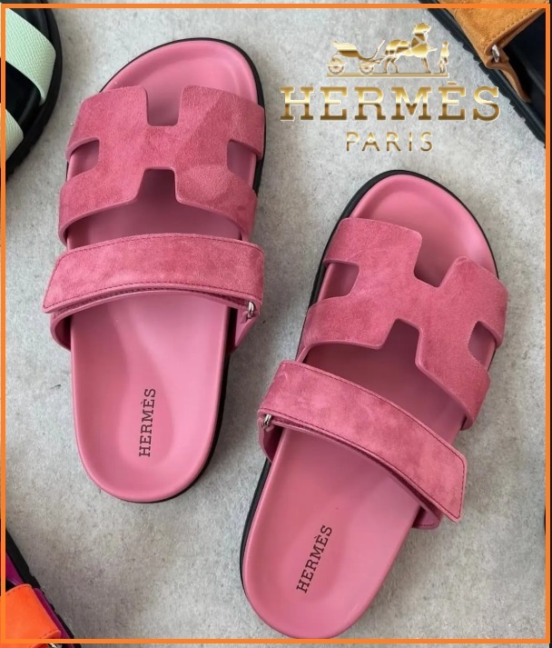 カラフルサンダル【HERMES】華やかな足元が魅力的！