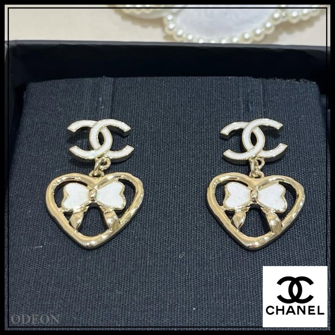 *キュートなハートに惹かれる*【CHANEL】25S ハートピアス