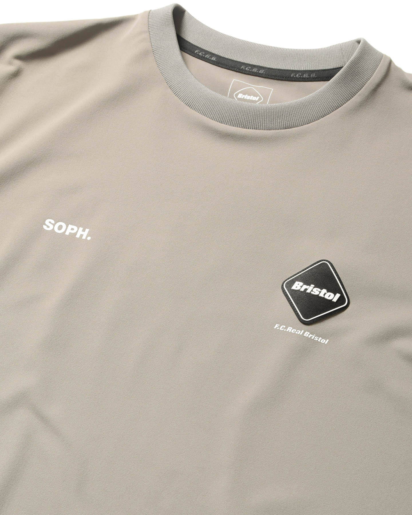 ★すぐ届く【F.C.Real Bristol】AUTHENTIC ロゴ 半袖Tシャツ
