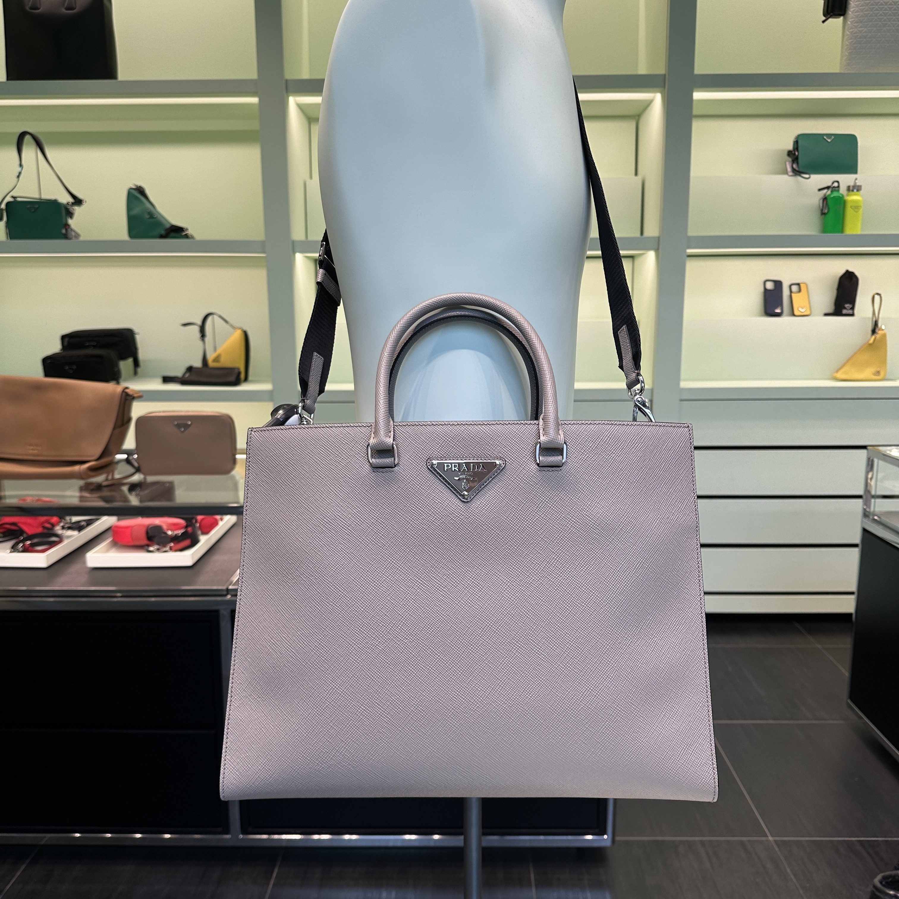 【VIPセール】PRADA プラダ MEN ショルダーパック 2VG101