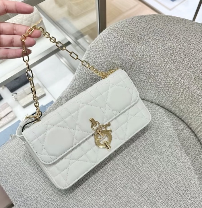 【VIPセール】DIOR ミスデイジー ホワイト ミニバッグ