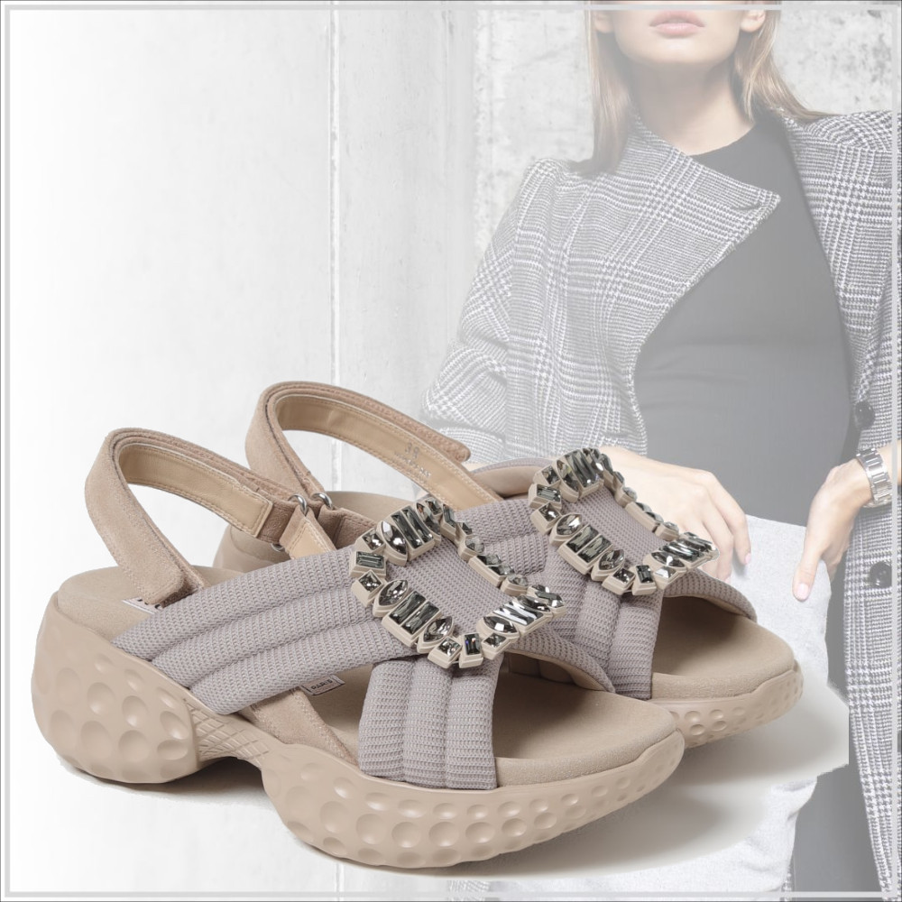 気品【Roger Vivier】ヴィヴ ラン ライト ファブリック サンダル