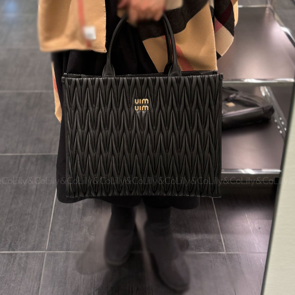 MIUMIU トートバッグ