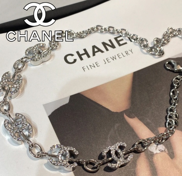 《CHANEL》チョーカー ネックレス CCロゴ シルバー ストラス