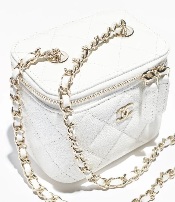 《純白の高級感♪》クラシック★CHANEL ミニヴァニティケース