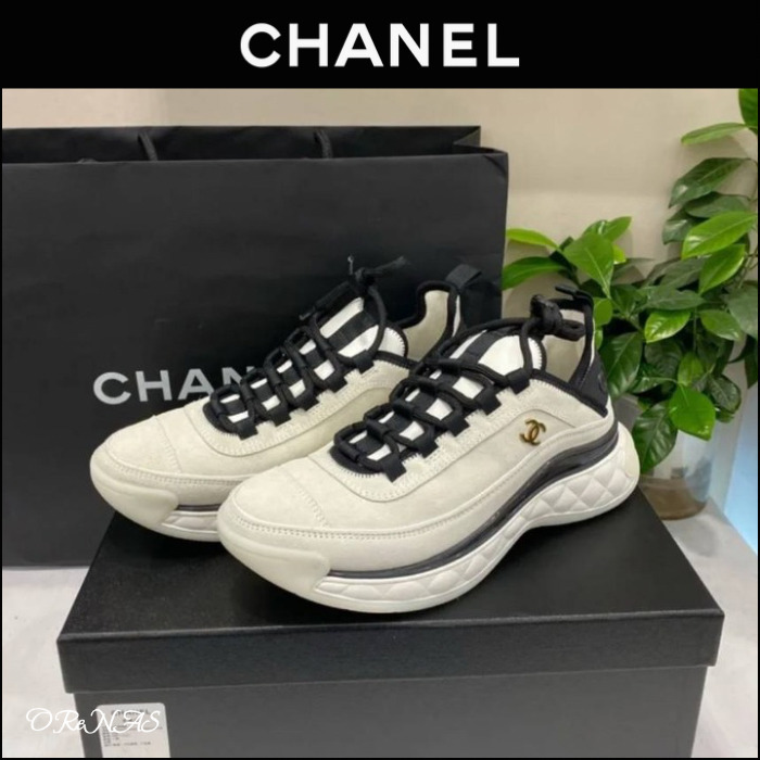 【シンプルでお洒落♪】CHANEL スニーカー