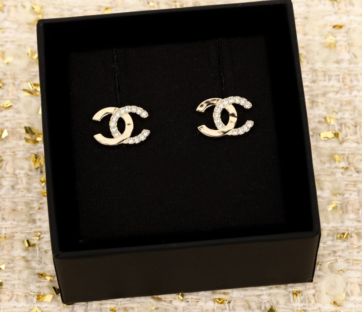 《CHANEL》ピアス ゴールド ココマーク ストラス クリスタル