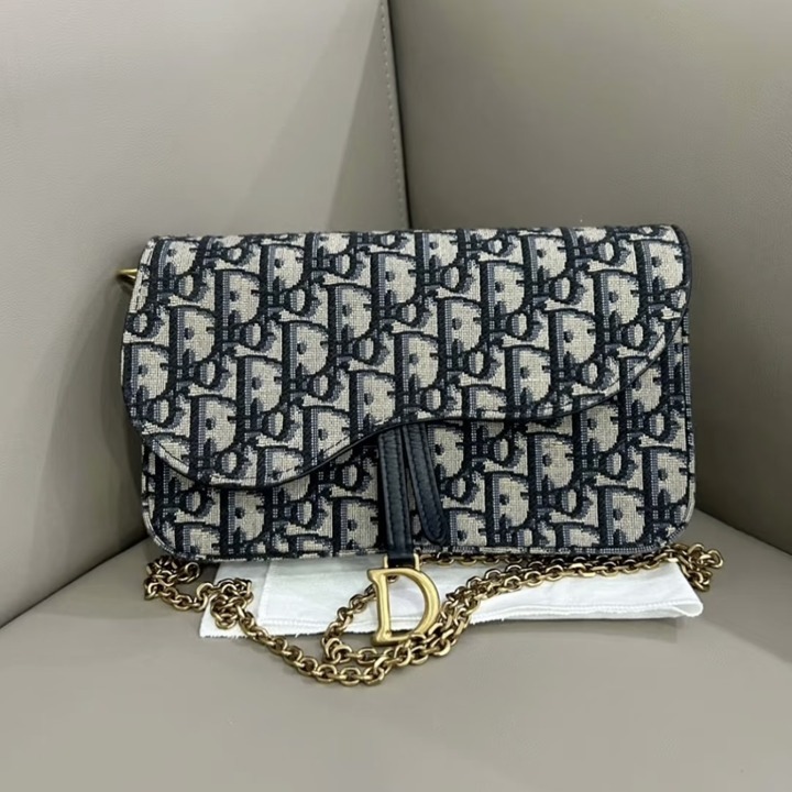 《人気♡》Dior Saddle チェーンポーチ ミディアム