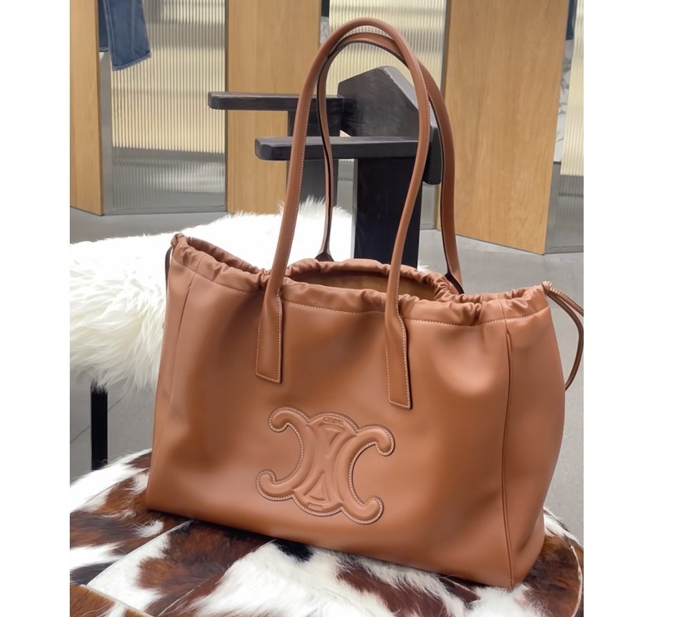【VIPセール】CELINE カバ トリオンフ レザー トート タン