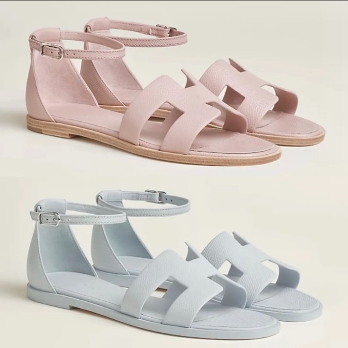 どんなシーンにも合う♪【HERMES】サンダル 《サントリーニ》